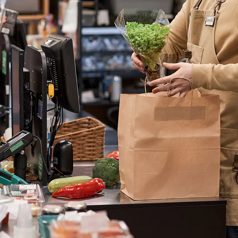 সুপারমার্কেট এবং খুচরা